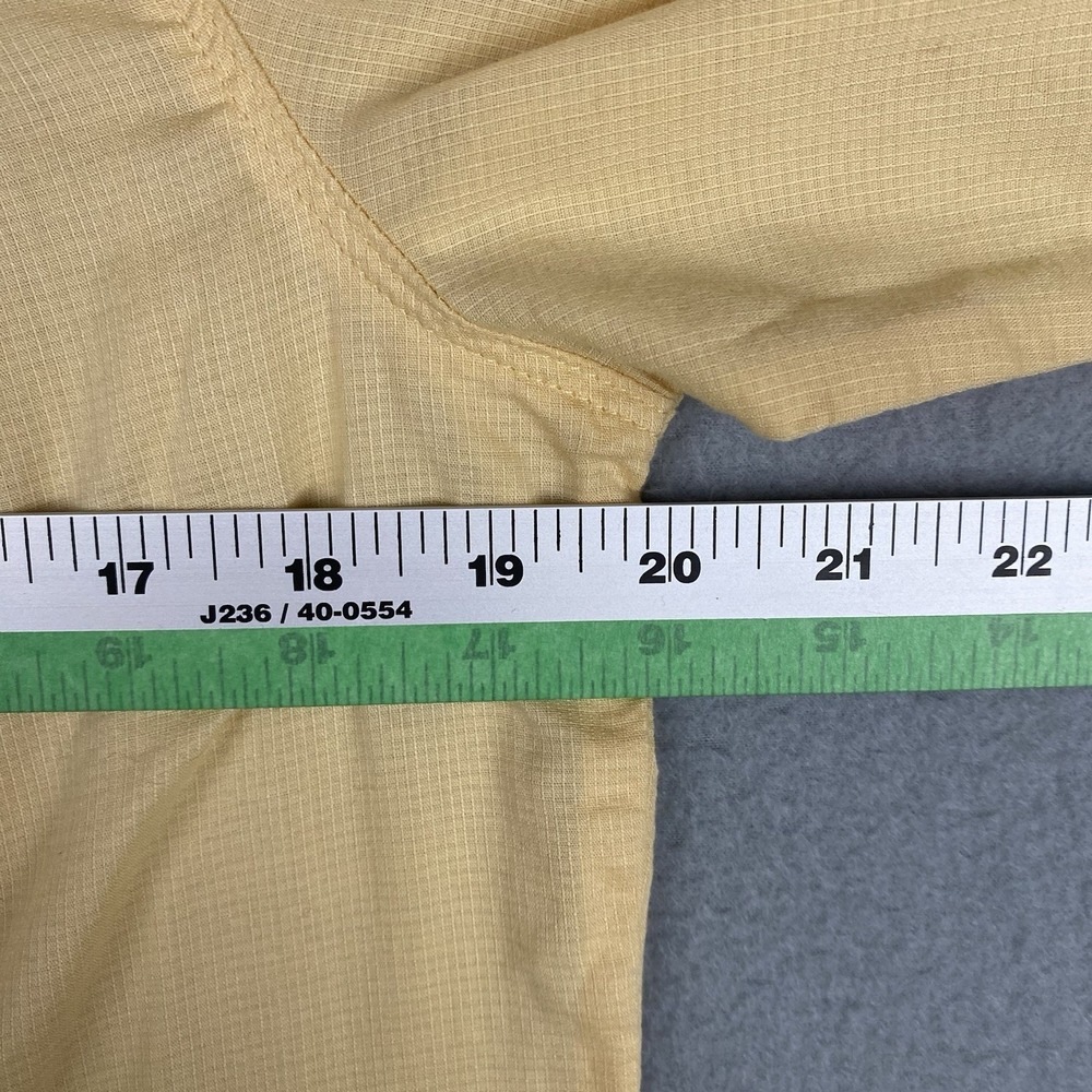 Chicos Ripstop Utility Epaulet Button Down Shirt Womens 8 Chicos 1 Pale Yellow - Picture 4 of 5